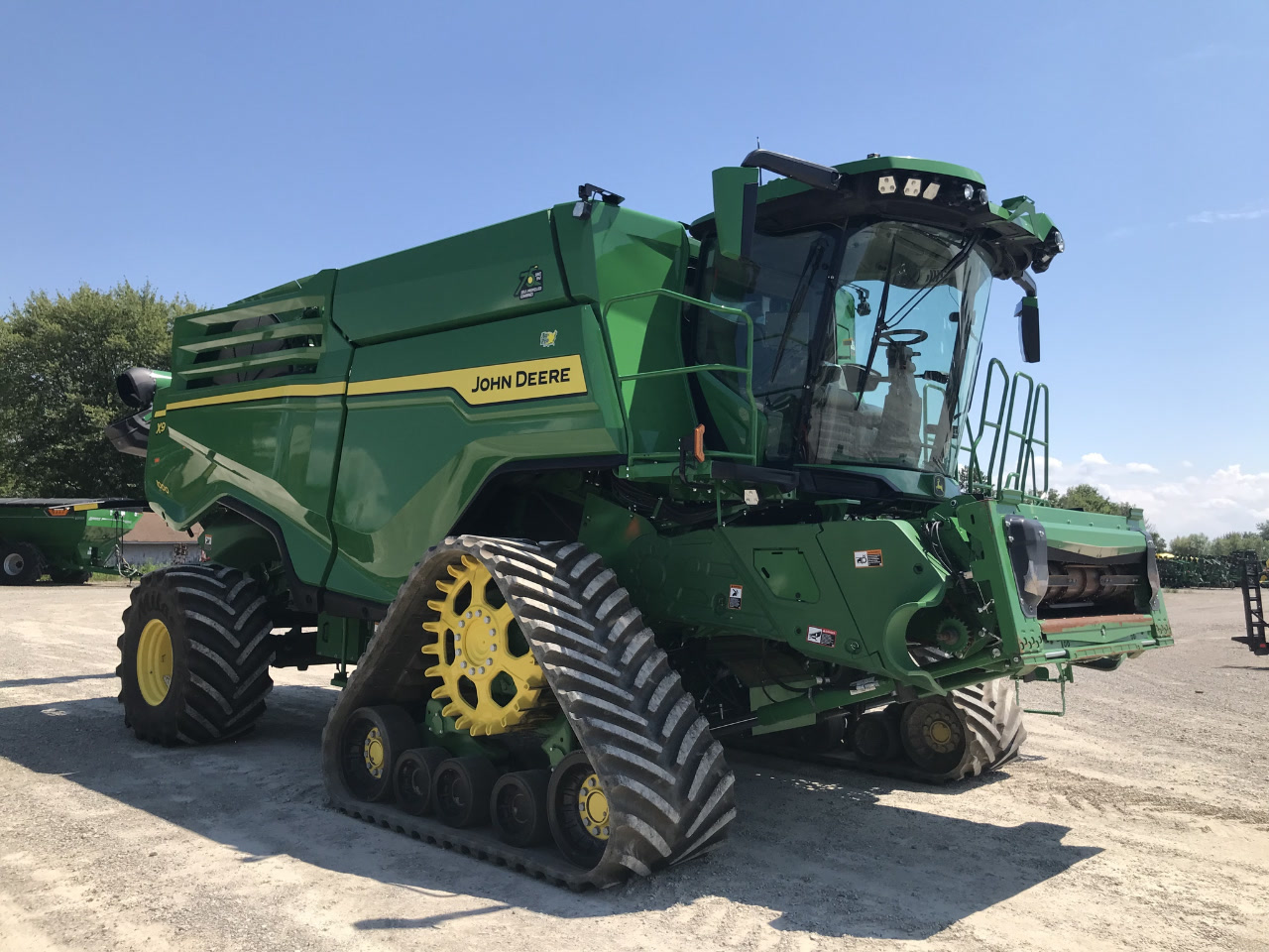2022 John Deere X9 1000 Signature Edition Combine – PRWD